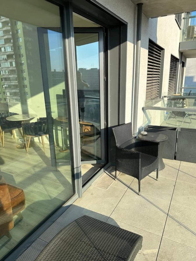 Ein Park Apartment With Free Parking บราติสลาวา ภายนอก รูปภาพ
