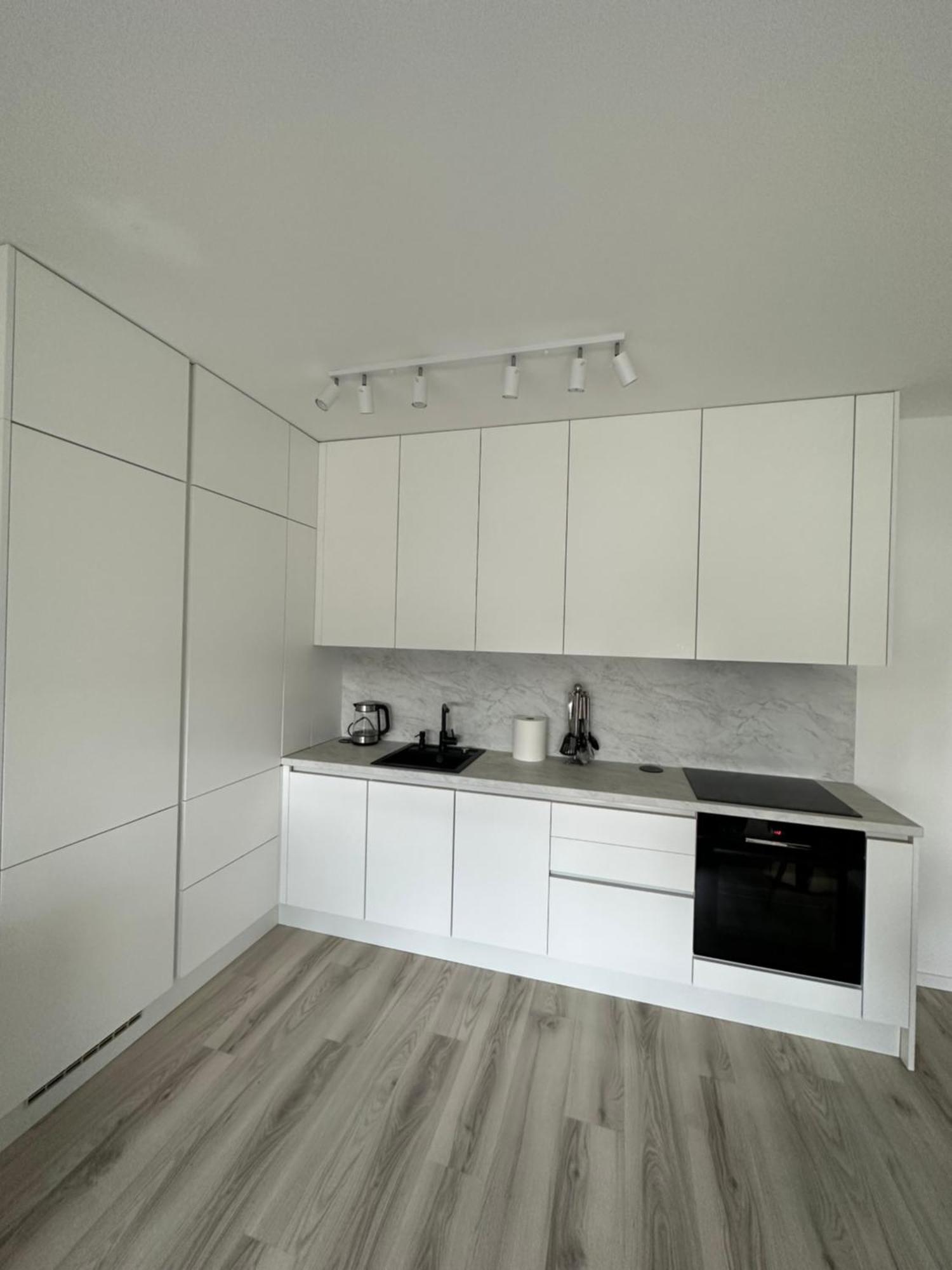 Ein Park Apartment With Free Parking บราติสลาวา ภายนอก รูปภาพ
